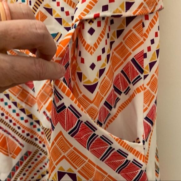 Everley Strapless Summer Romper Size Small - Picture 3 of 9